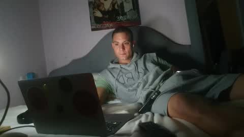 Snapshot of hardnstyle chatting on September 22, 1:16 am HARD AND STYLE online show from September 22, 1:16 am