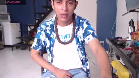 Snapshot of hardsexlove08 chatting on December 30, 3:46 pm Andres Dean online show from December 30, 3:46 pm