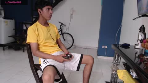 Snapshot of hardsexlove08 chatting on December 24, 10:06 pm Andres Dean online show from December 24, 10:06 pm