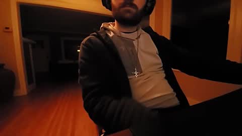 Tom online show from October 25, 4:47 am