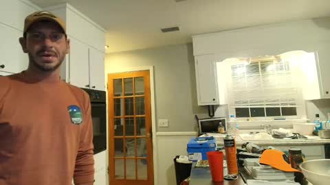 Snapshot of hardworkertn chatting on October 27, 1:08 am hardworkertn online show from October 27, 1:08 am