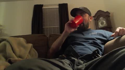 hardworkertn online show from December 3, 3:01 am