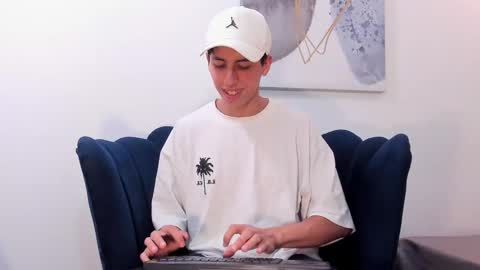 Snapshot of harry_klein chatting on October 8, 8:46 pm H K online show from October 8, 8:46 pm