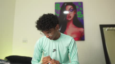 HARRY online show from December 10, 1:33 pm