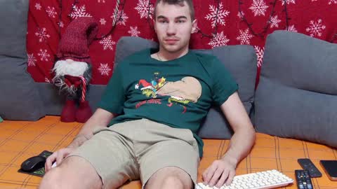 Snapshot of harvey_ren chatting on January 3, 9:47 pm Harvey online show from January 3, 9:47 pm