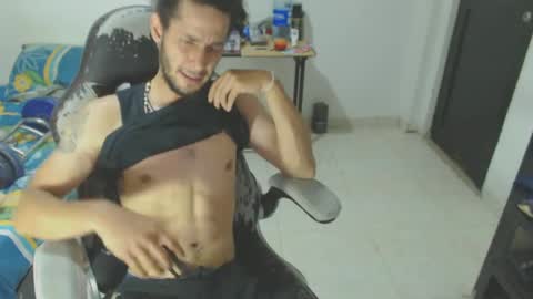 Snapshot of hasani_savala chatting on October 12, 12:04 am Hasani online show from October 12, 12:04 am