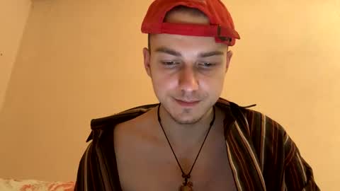 Snapshot of hattydee chatting on December 14, 11:12 pm dee online show from December 14, 11:12 pm