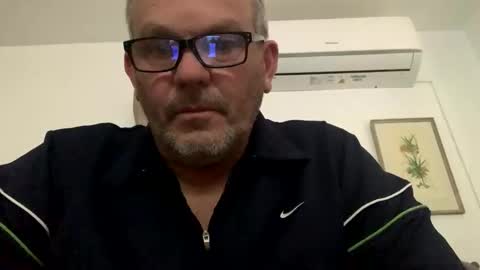 hawks2113 online show from February 24, 12:48 pm