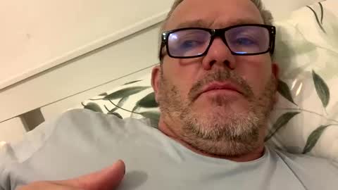 hawks2113 online show from February 24, 1:35 am