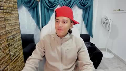 Hayen Boy online show from December 16, 4:08 am