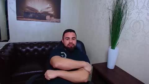 HayesWood online show from February 3, 5:49 am