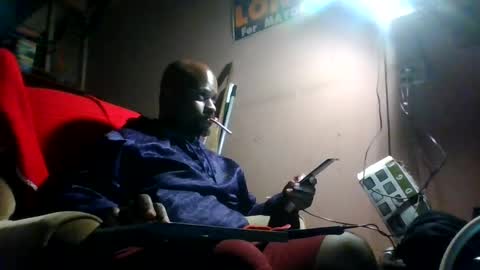 Snapshot of hbdj2164 chatting on October 3, 7:13 am hbdj2164 online show from October 3, 7:13 am