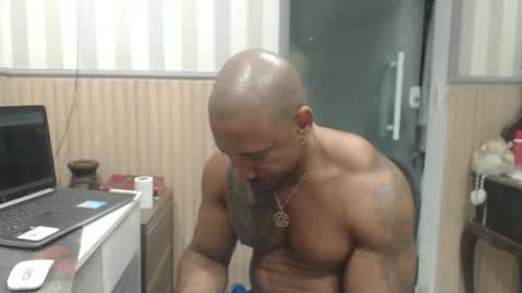 hebertgomes online show from June 9, 11:50 pm