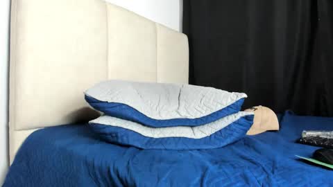 Snapshot of hector_18_ chatting on October 4, 10:36 pm 18 online show from October 4, 10:36 pm
