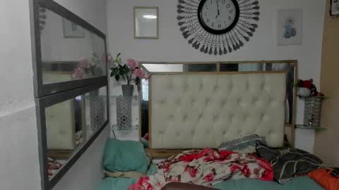 heiker_ online show from October 19, 3:44 am