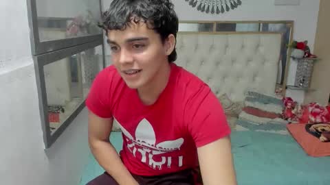 Snapshot of heiker_ chatting on October 17, 3:32 am heiker_ online show from October 17, 3:32 am