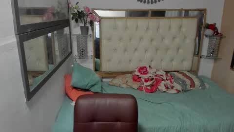 heiker_ online show from October 24, 2:35 am