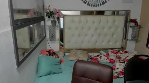 heiker_ online show from October 25, 3:08 am