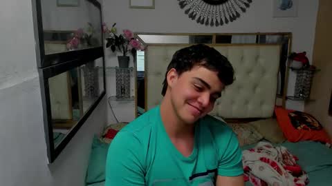 heiker_ online show from December 3, 3:23 am