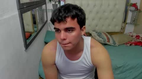 heiker_ online show from November 29, 6:59 am