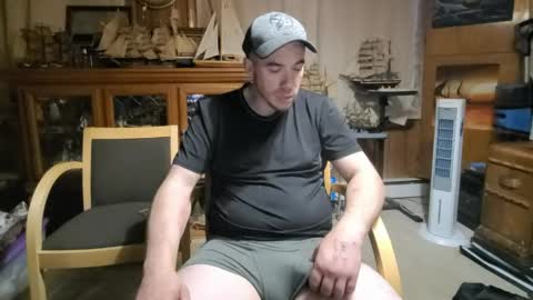 xxScubaStevexx online show from April 17, 3:42 am