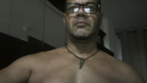 Snapshot of heistt chatting on September 24, 6:17 pm Heist Stein online show from September 24, 6:17 pm