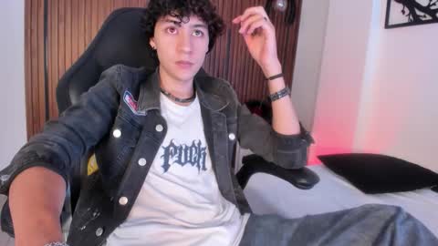 helios_obscuro online show from October 30, 2:57 am