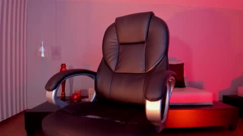 helios_obscuro online show from November 6, 4:48 am