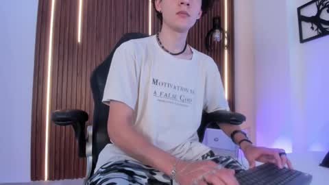 helios_obscuro online show from October 17, 4:27 am