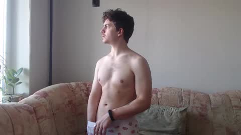 Snapshot of hellish_sugar chatting on February 22, 7:23 am Remy online show from February 22, 7:23 am