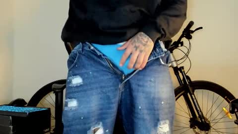 Snapshot of hellstar_team chatting on October 21, 9:23 am Andy online show from October 21, 9:23 am