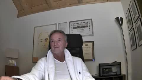 helmut227 online show from November 24, 11:17 pm