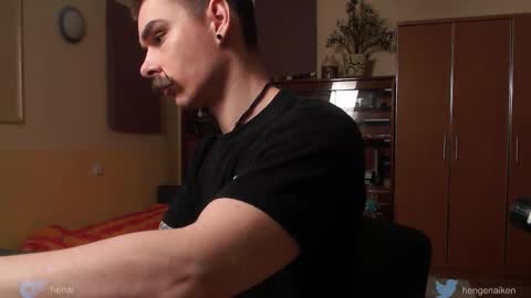 Snapshot of hengen_aiken chatting on November 1, 8:35 pm Hengen Aiken online show from November 1, 8:35 pm