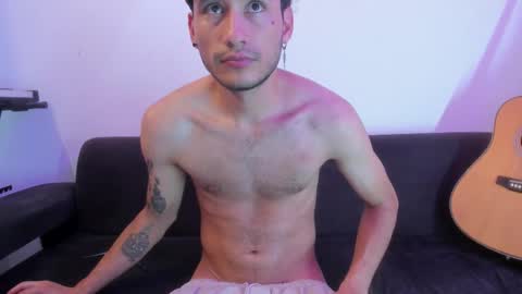 henrik_senn online show from March 17, 8:06 am