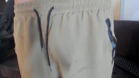 Snapshot of henrik_senn chatting on October 10, 1:54 am henrik_senn online show from October 10, 1:54 am