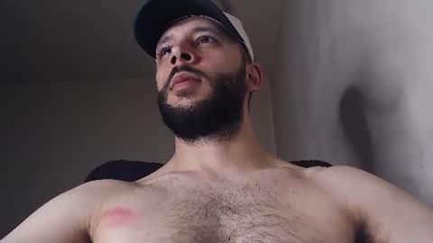 HenryAxe online show from June 15, 3:26 pm