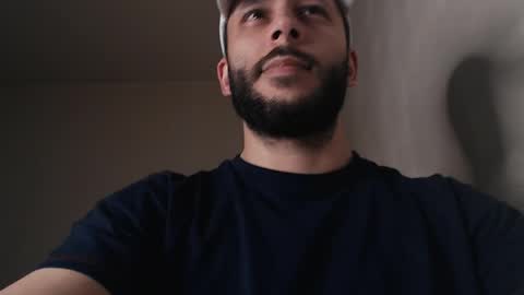 HenryAxe online show from May 8, 9:43 am