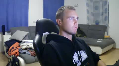 Snapshot of herbstenden chatting on September 24, 7:23 pm John Pearl online show from September 24, 7:23 pm