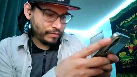 Snapshot of heretowatchbeauty chatting on October 25, 5:42 am HereToWatchBeauty online show from October 25, 5:42 am