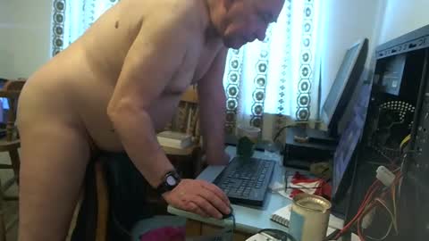 Snapshot of hermeneutika chatting on January 16, 10:53 am mature online show from January 16, 10:53 am