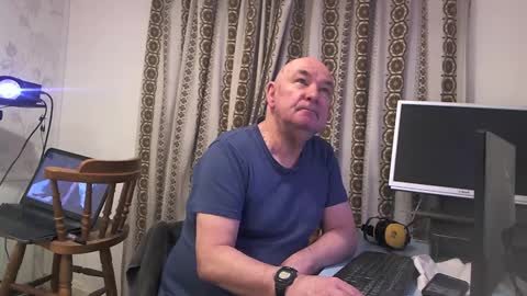 Snapshot of hermeneutika chatting on January 4, 6:30 am mature online show from January 4, 6:30 am