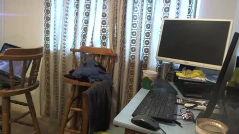 Snapshot of hermeneutika chatting on December 12, 10:02 am mature online show from December 12, 10:02 am