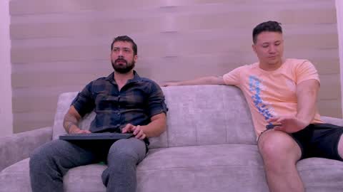 Snapshot of heteros_men chatting on December 23, 1:56 pm heteros men online show from December 23, 1:56 pm