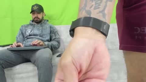 Snapshot of heteros_men chatting on March 10, 1:32 pm heteros men online show from March 10, 1:32 pm