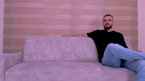 Snapshot of heteros_men chatting on February 9, 7:09 pm heteros men online show from February 9, 7:09 pm