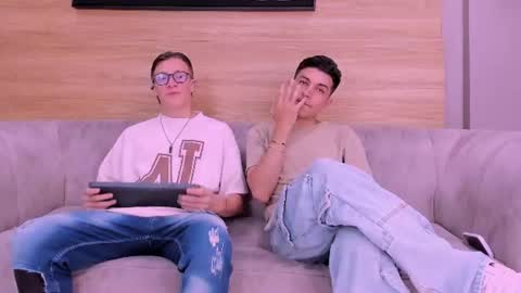 heteros men online show from June 17, 7:26 pm