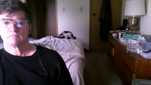 Snapshot of hg99too chatting on October 23, 4:10 pm hg99too online show from October 23, 4:10 pm