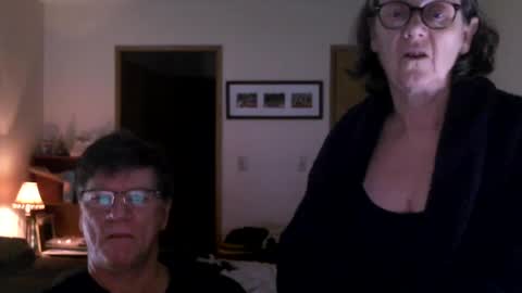 Snapshot of hg99too chatting on December 12, 2:33 pm hg99too online show from December 12, 2:33 pm