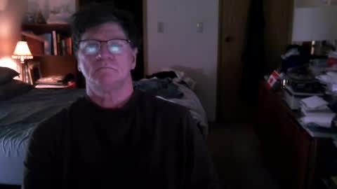 Snapshot of hg99too chatting on December 28, 3:27 pm hg99too online show from December 28, 3:27 pm