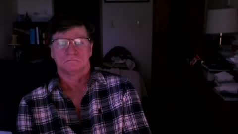Snapshot of hg99too chatting on January 1, 4:39 pm hg99too online show from January 1, 4:39 pm